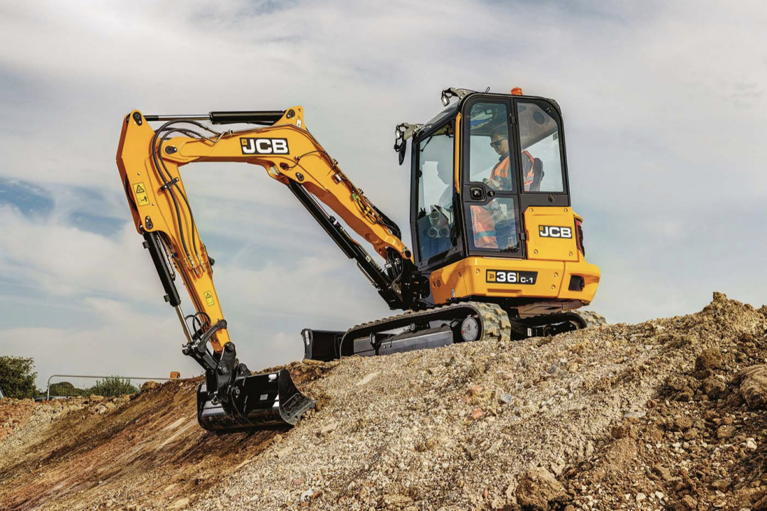 JCB lancia i nuovi escavatori compatti da 3,5 tonnellate