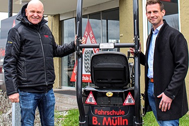 Patente di guida per macchine edili con macchinari Yanmar