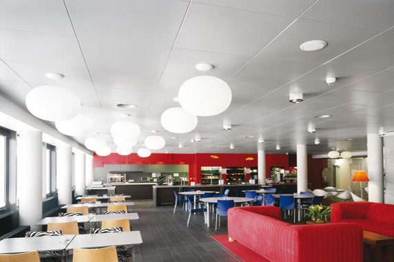 Armstrong Building Products: le mille “espressioni” dei soffitti