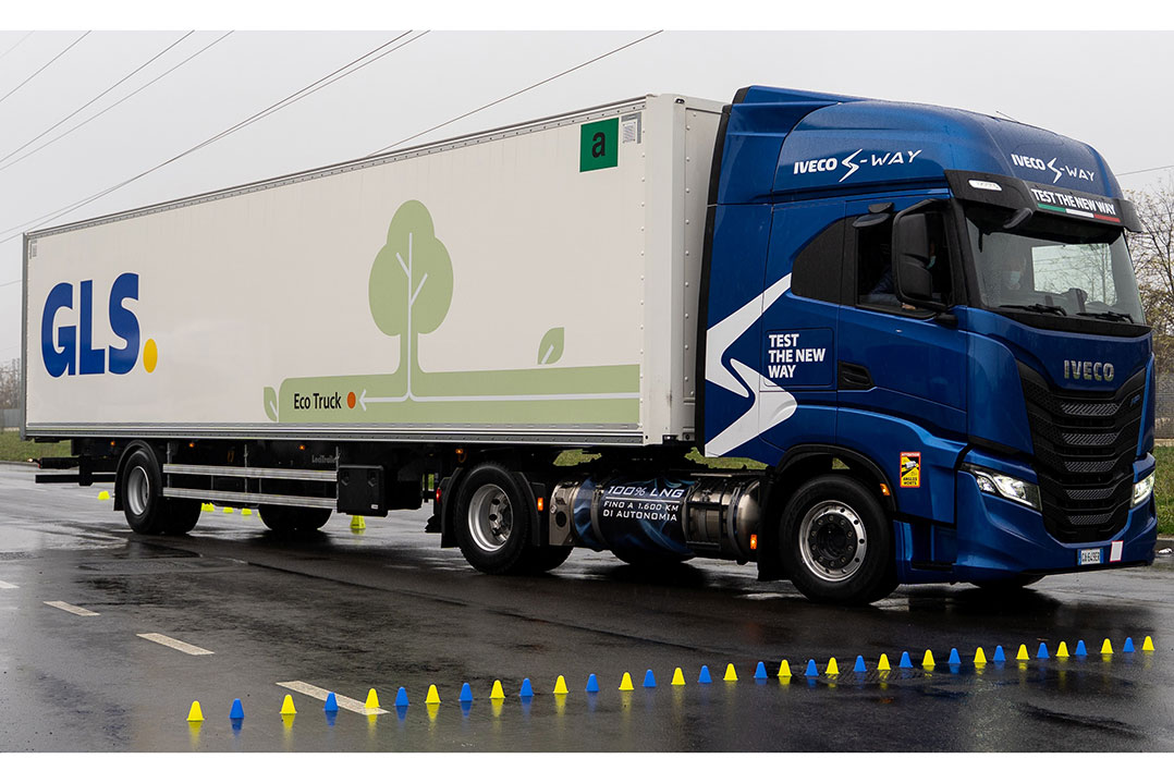 IVECO promuove la formazione dei conducenti attraverso corsi di guida sicura