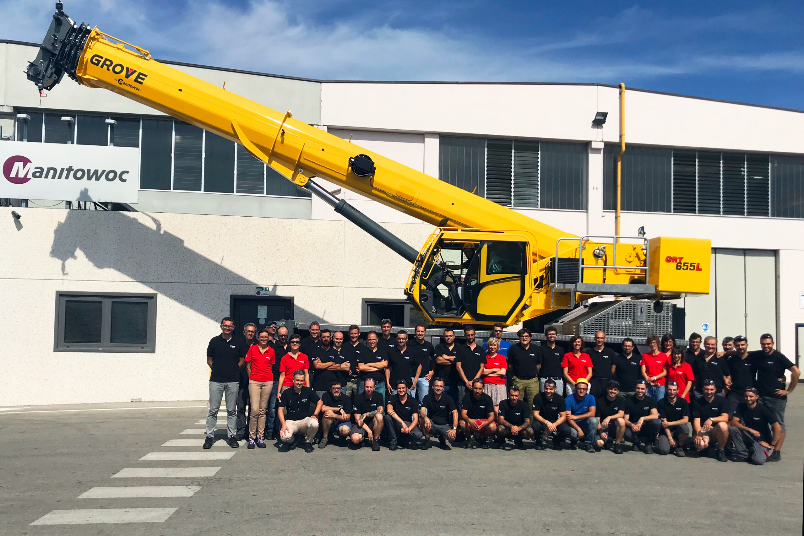 Lo stabilimento Manitowoc di Niella Tanaro aggiunge alla propria produzione la nuova autogru fuoristrada Grove GRT655/655L
