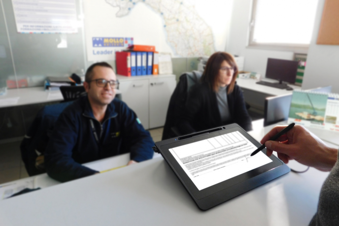 Gruppo Mollo: la firma dei contratti di noleggio corre online