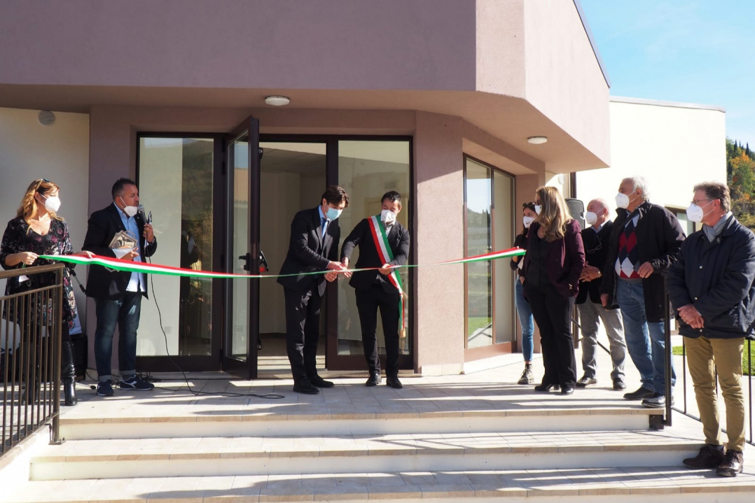 Inaugurate due nuove strutture della ricostruzione post sisma: un’area camper a Bolognola e il Poliambulatorio a Pieve Torina