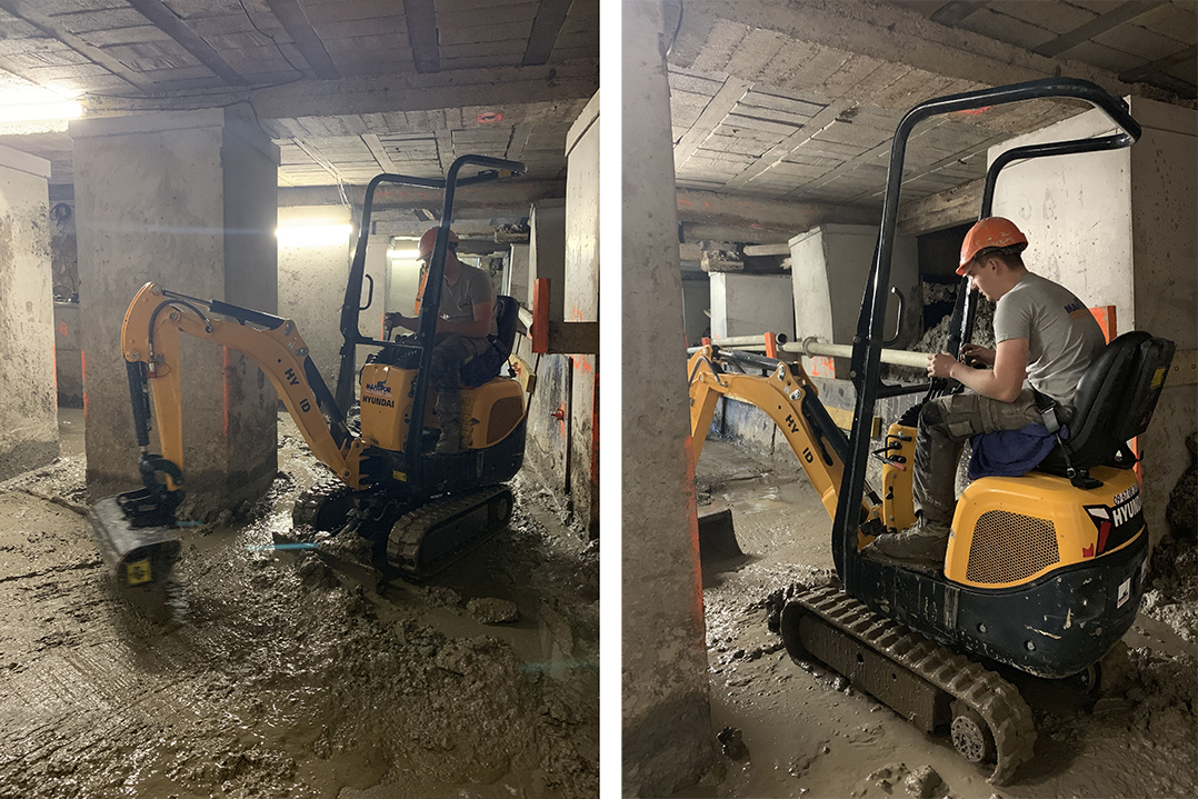 HX10A di Hyundai Construction Equipment fa lo slalom sotto casa Knibbeler vicino a Valenciennes