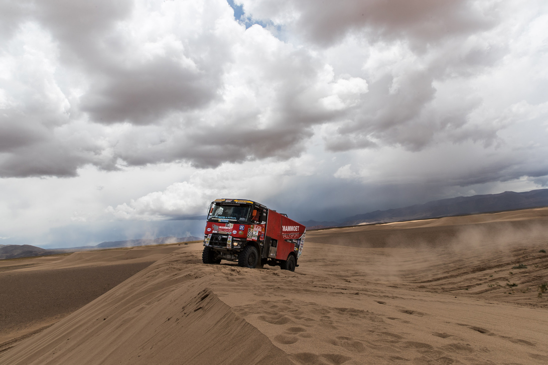 Rally Dakar 2017: un inizio promettente per i veicoli Renault Tucks del team MKR
