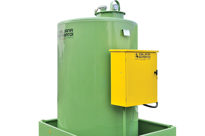 Il TANK FUEL diventa anche verticale: ampliata la gamma dei serbatoi per gasolio di Emiliana Serbatoi