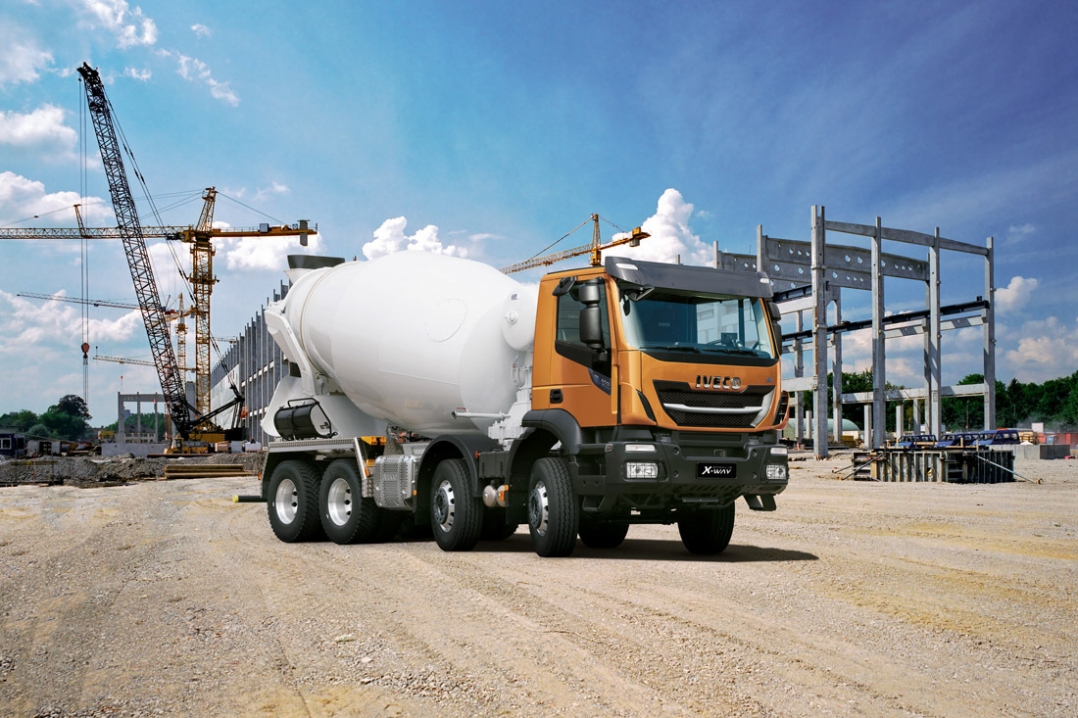 Iveco presenta in anteprima il nuovo Stralis X-WAY per missioni light off-road: best-in-class per capacità di carico utile e per riduzione dei consumi