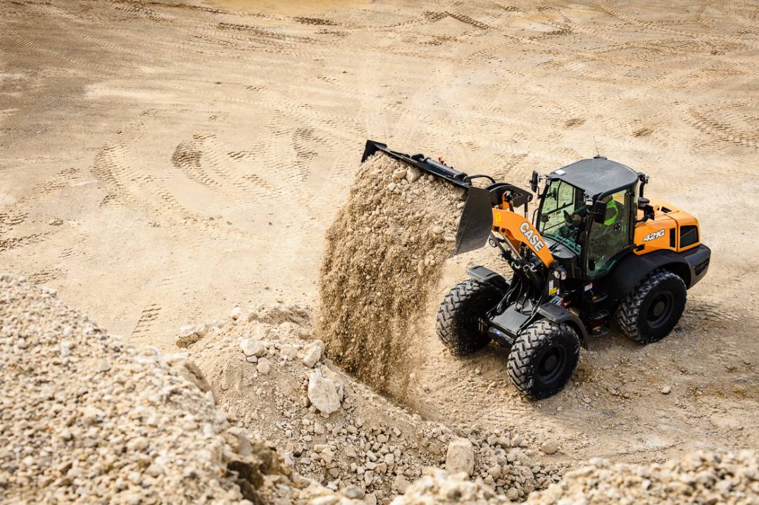 CASE rivoluziona il segmento del 100 CV con la nuova pala gommata 421G