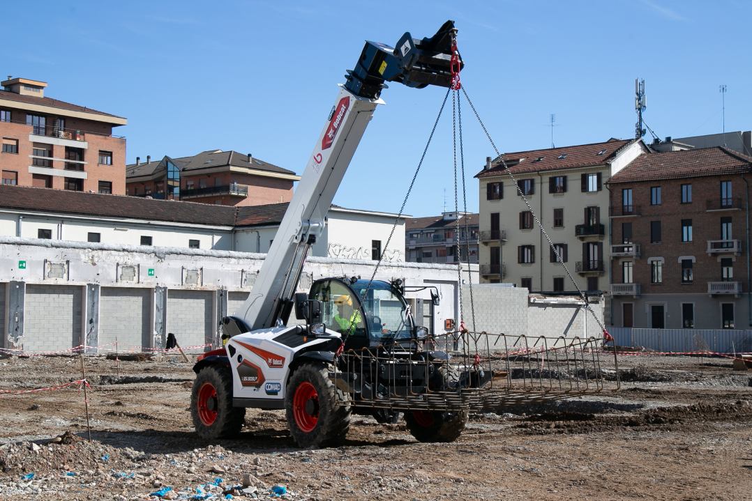 Telescopico Bobcat TL35-130SLP: dalle fondamenta alla rifinitura