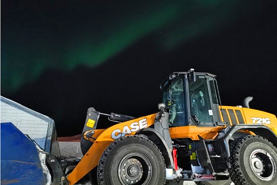 Le pale gommate CASE combattono la neve al Circolo Polare Artico