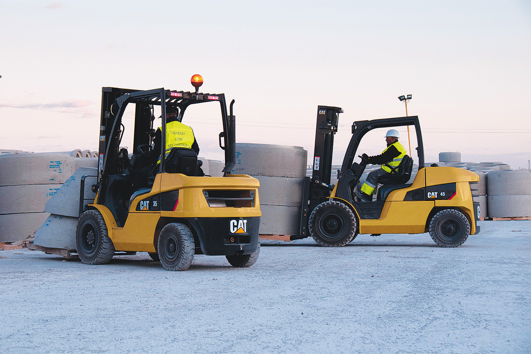 Nuovi propulsori per carrelli diesel Cat® Lift Trucks DP40-55N