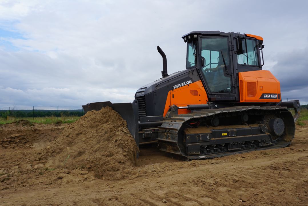 DEVELON entra nel mercato europeo dei dozer con il nuovo modello DD130