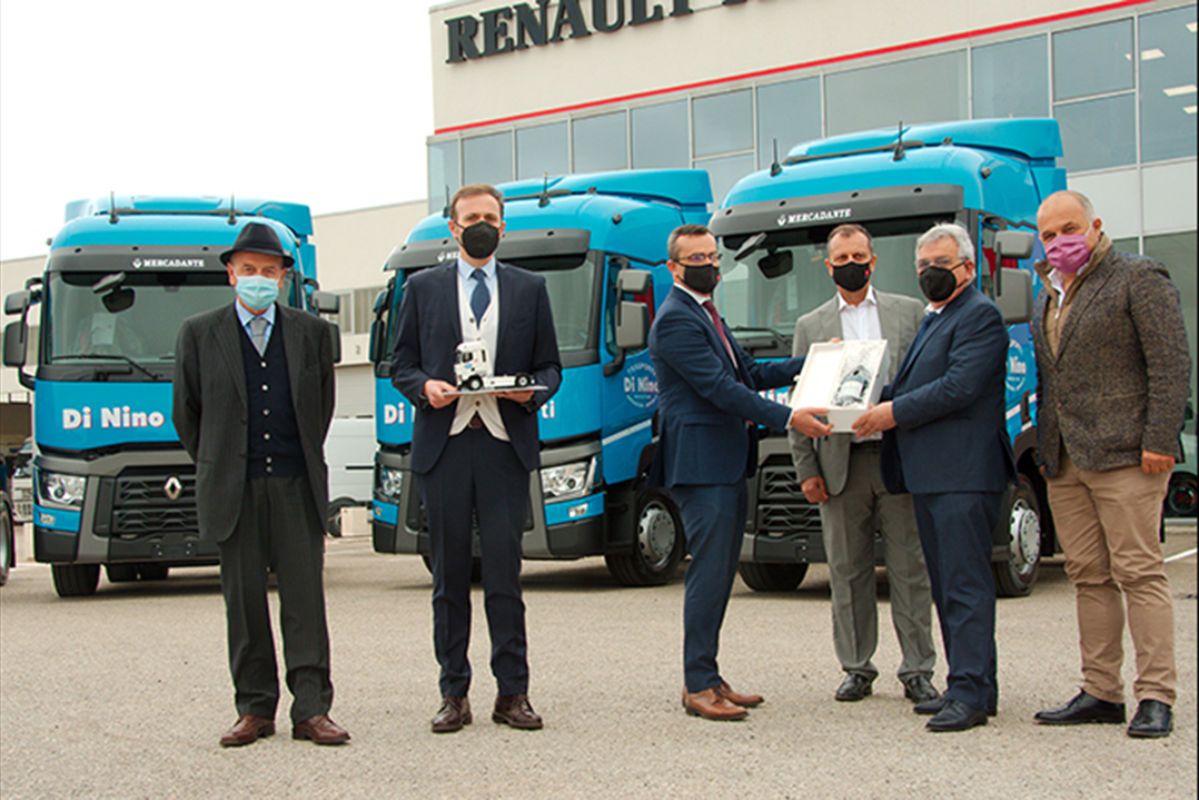 Di Nino Trasporti conferma la scelta dei veicoli Renault Trucks T con quindici nuove unità