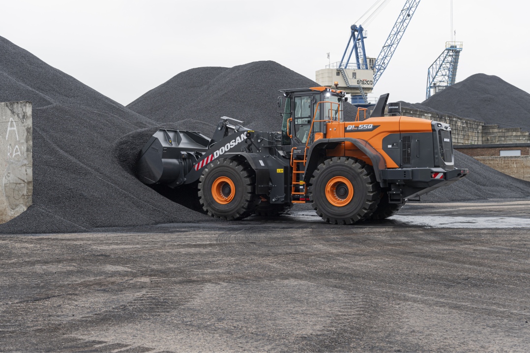 Doosan punta al top con le nuove Pale Gommate della serie DL-7