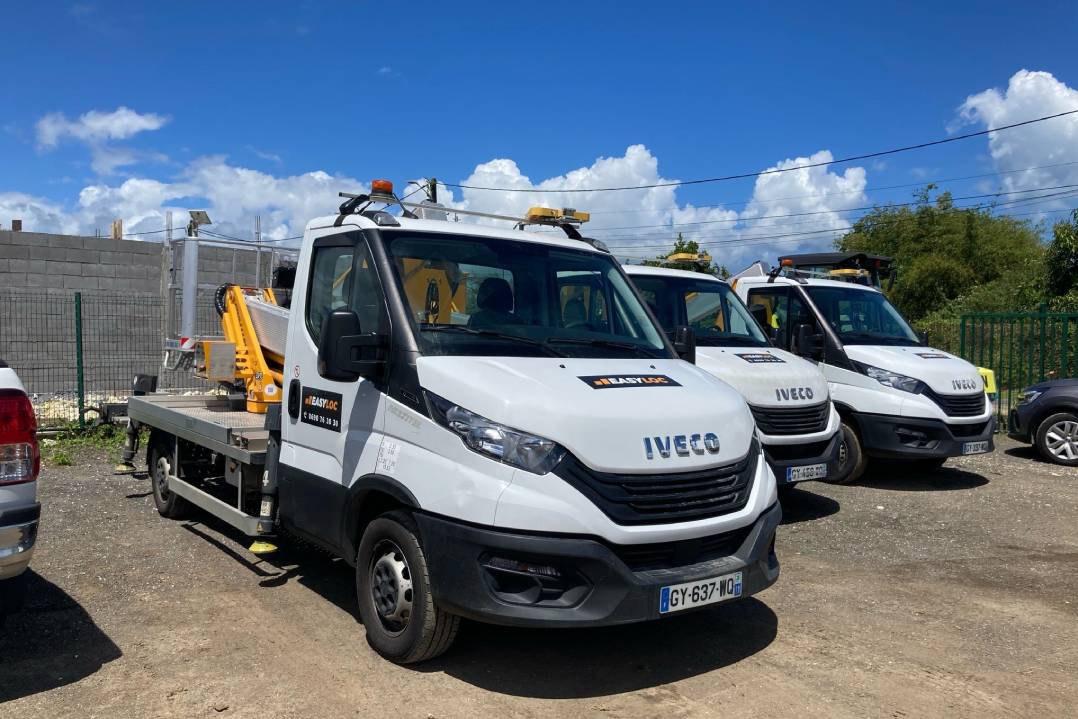 Multitel Pagliero consegna 7 piattaforme aeree autocarrate MX200DS a Easyloc
