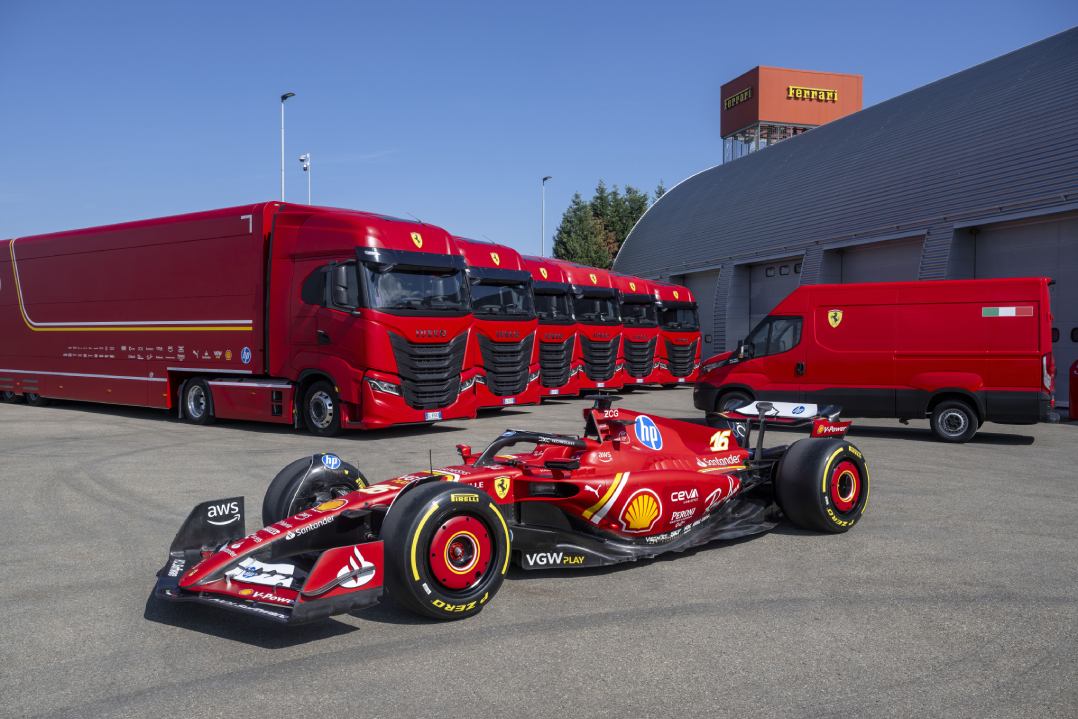 IVECO consegna 16 veicoli commerciali leggeri e pesanti alla Scuderia Ferrari HP