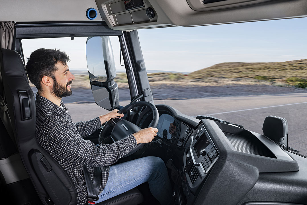 L’IVECO ON Easy Way App introduce sull’IVECO S-WAY nuove funzionalità che facilitano la vita degli autisti