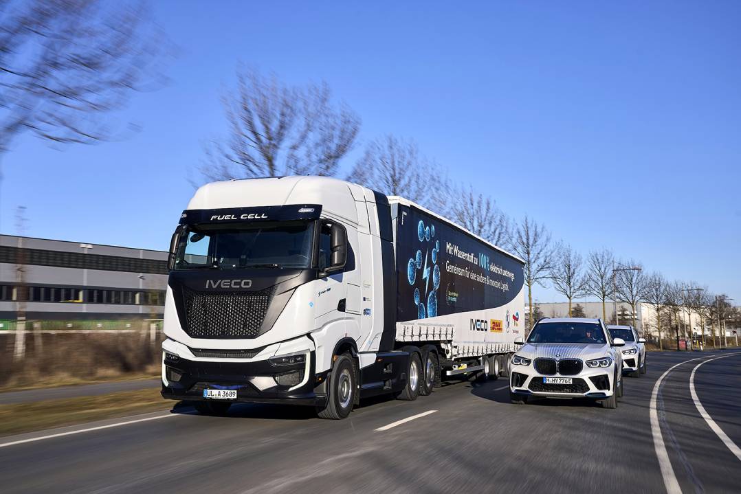 IVECO consegna due IVECO S-eWay Fuel-Cell a BMW, le prime unità dell’innovativo progetto H2Haul incentrato sull’idrogeno