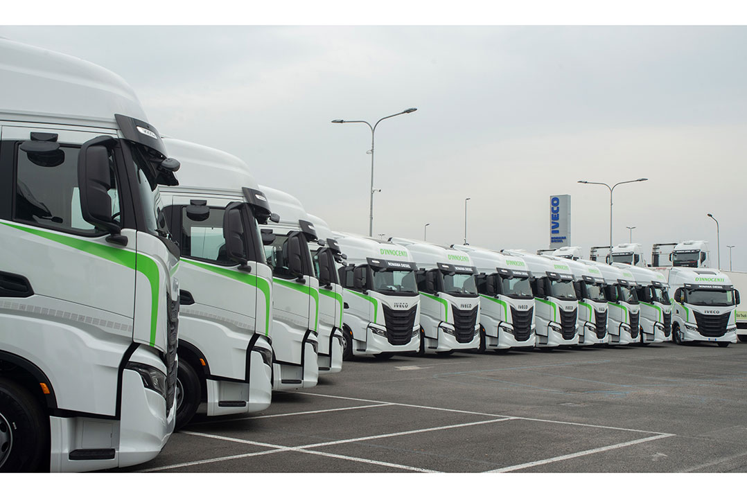 IVECO consegna 15 IVECO S-WAY a gas naturale al Gruppo D’Innocenti per il corriere espresso