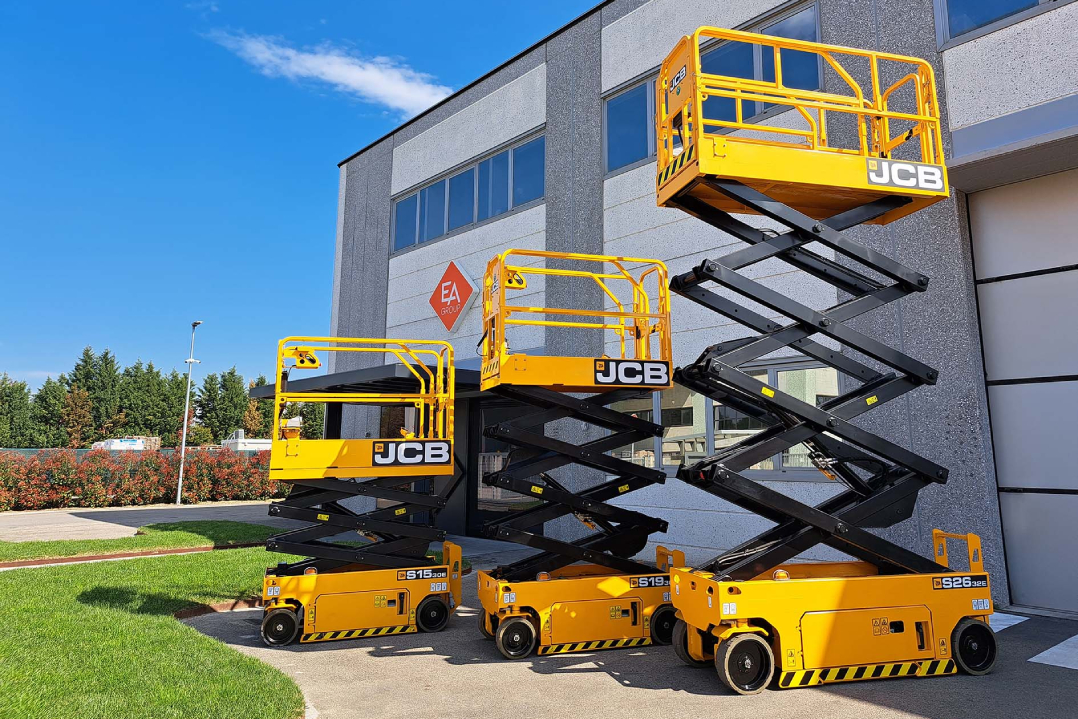 JCB annuncia l’accordo di esclusiva con EA Group per la linea access e il Tlt elettrico