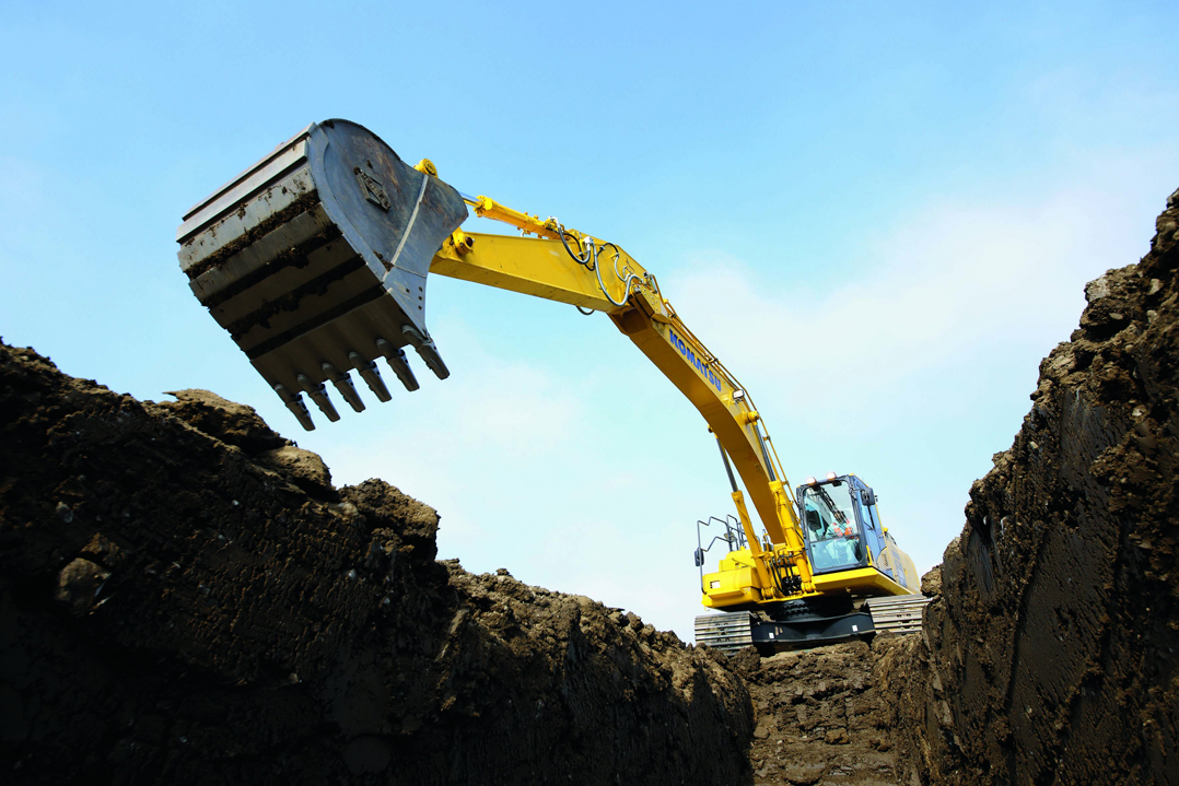 Komatsu Europe presenta l’escavatore cingolato idraulico PC360LCi-11