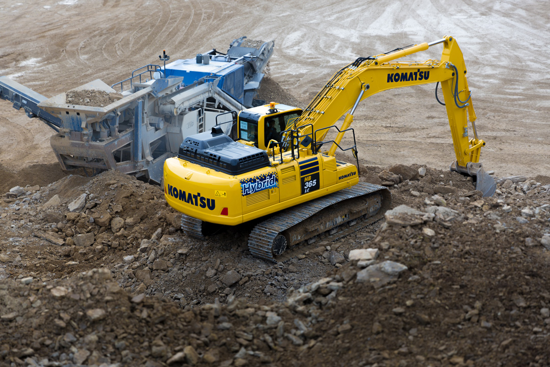 Il nuovo escavatore ibrido Komatsu protagonista a Intermat 2018