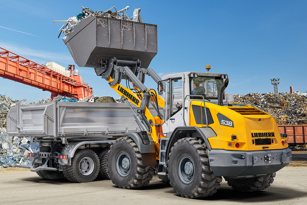 Le nuove pale gommate allround Liebherr L 526, L 538 e L 546 celebrano la prima mondiale