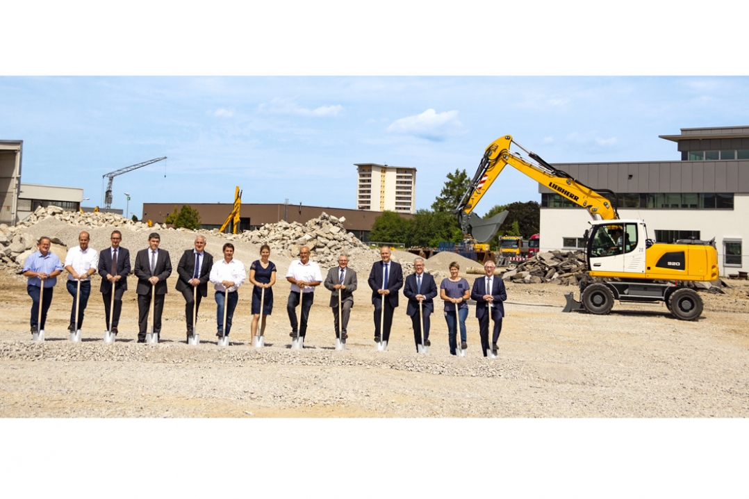 Nuovo grande investimento presso la Liebherr di Kirchdorf: apertura dei lavori per la costruzione del nuovo centro di logistica per la produzione