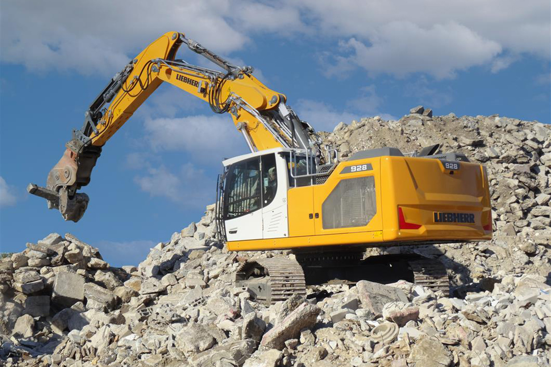 Nuovo escavatore cingolato Liebherr R 928 G8: La generazione 8 è cresciuta