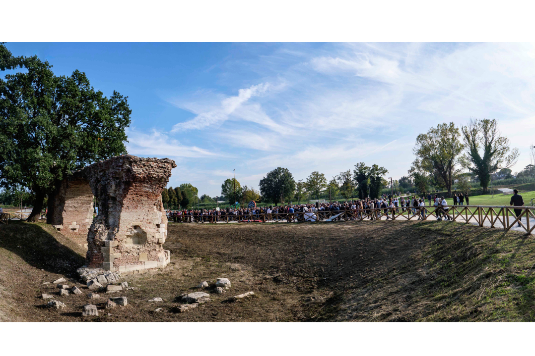 Un CASE CX210D restaura l’area archeologica del ponte di San Vito, nel riminese