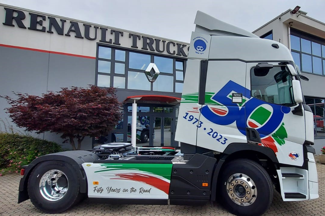 Un nuovissimo T 480 SC Turbo Compound per festeggiare il 50° anniversario di attività