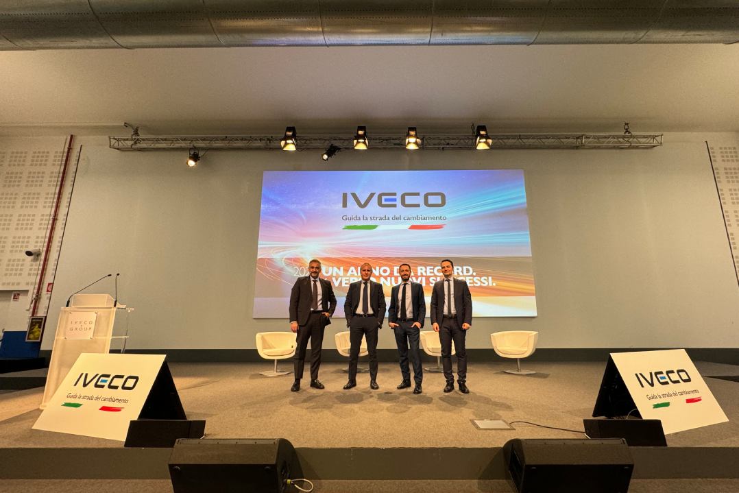 IVECO celebra le 25mila immatricolazioni del 2023 e continua a guidare la strada del cambiamento