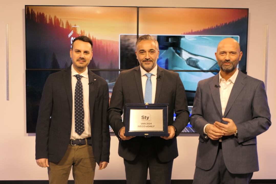 L’iconico eDaily di IVECO vince l’ambito premio di “Sustainable Truck of the Year 2024”