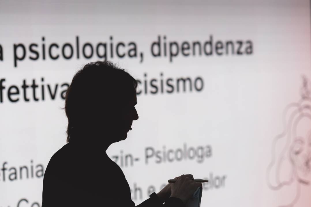 REAgire alla violenza, Volvo Trucks e Volvo Penta insieme contro la violenza di genere