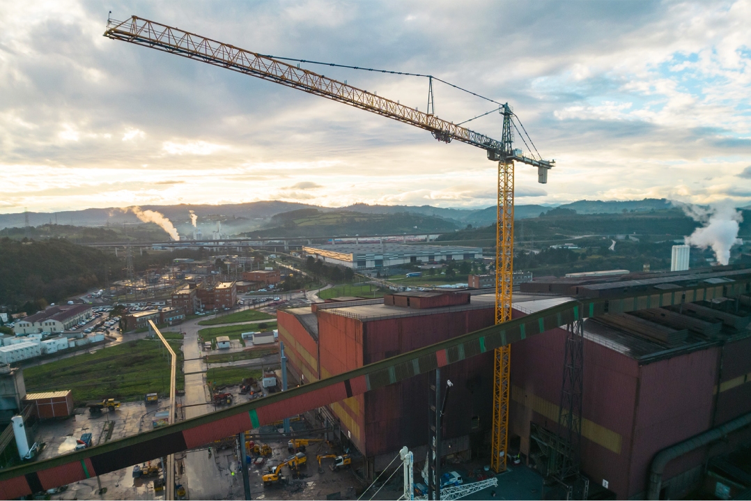 ArcelorMittal punta sulla tecnologia delle gru Liebherr per un progetto di decarbonizzazione