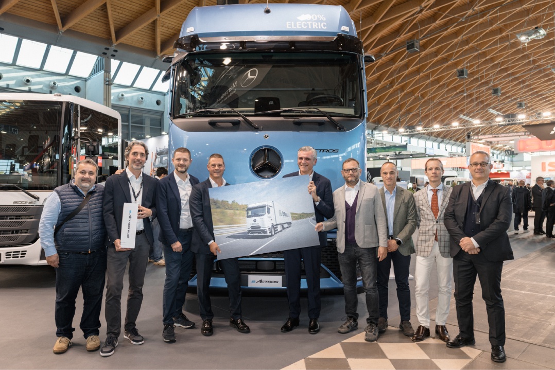 Brigo mette su strada cinque eActros ed è la prima in Italia a scegliere il nuovo Mercedes-Benz eActros 600 in versione carro 6×2