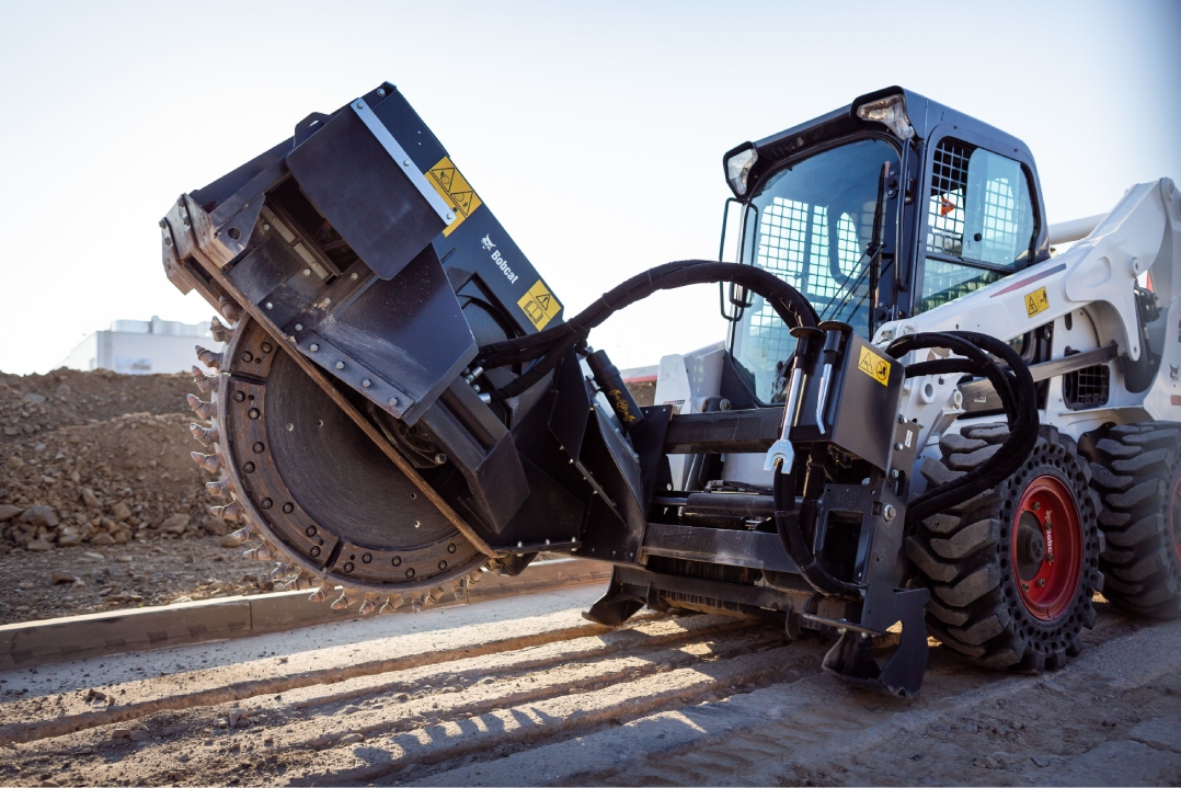 Bobcat amplia i prodotti per la pulizia e la manutenzione estive