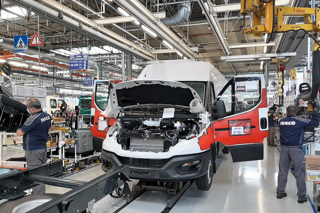 IVECO annuncia la ripresa della produzione nei suoi stabilimenti in Italia e Spagna