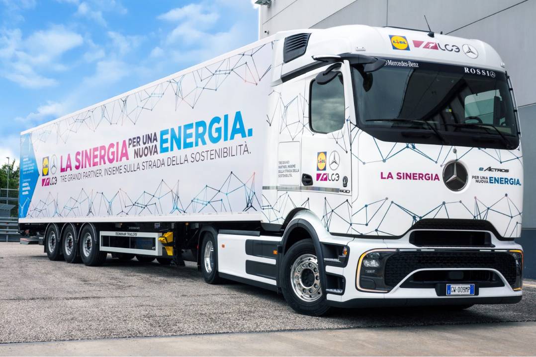 Lidl riceve il primo eActros 600 in Italia: al via il trasporto sostenibile con Daimler Truck e LC3