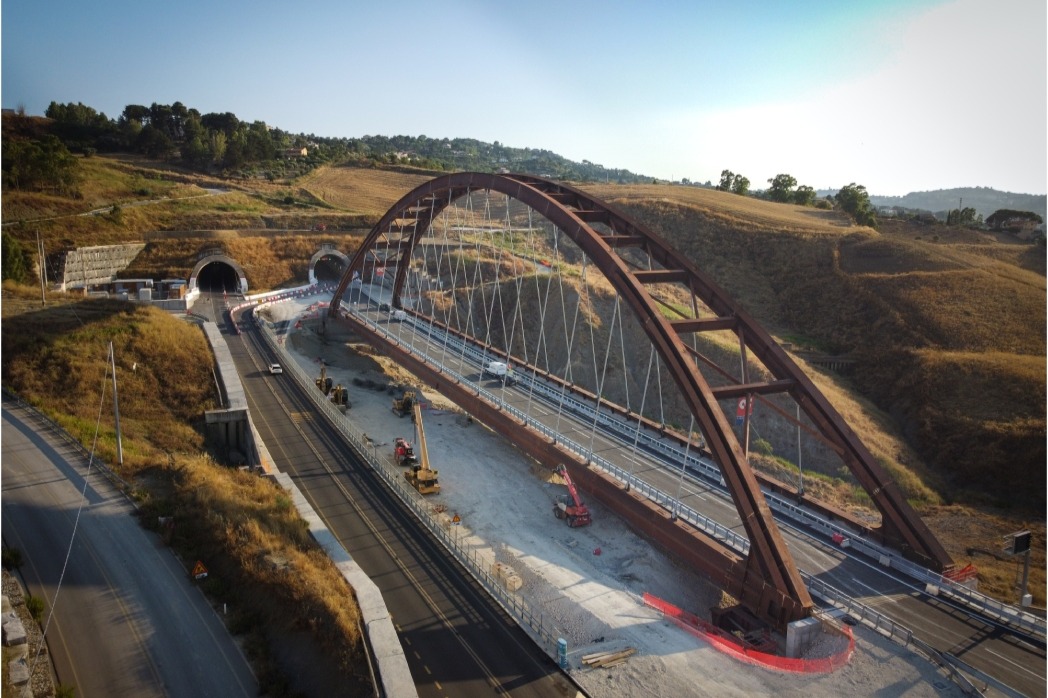 Sicilia: aperto al traffico il ponte ad arco San Giuliano lungo la “Strada degli Scrittori”