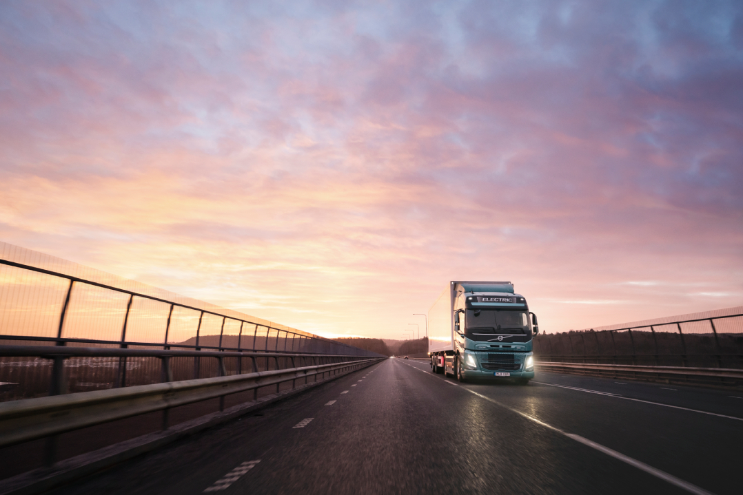 Volvo riceve ordini record fino a 1.000 veicoli elettrici