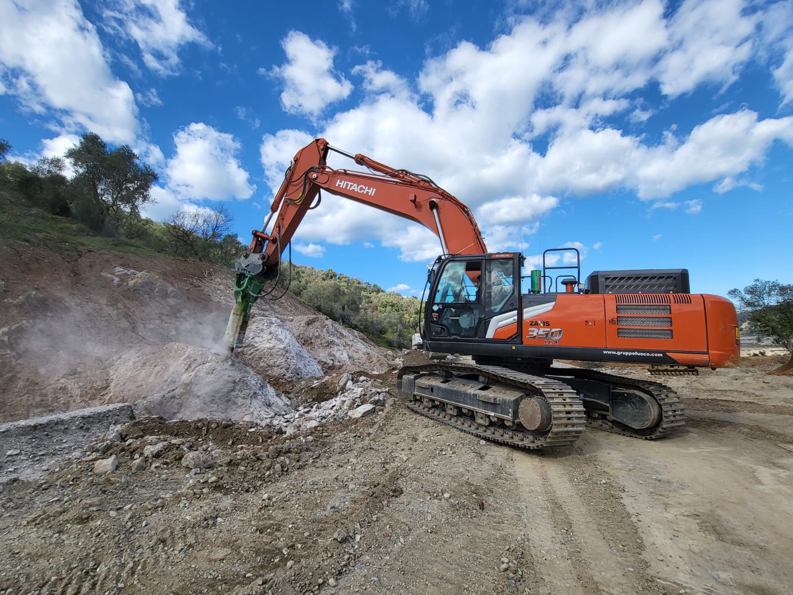 Gruppo Fuoco: versatilità e affidabilità Hitachi al servizio dei cantieri in Calabria