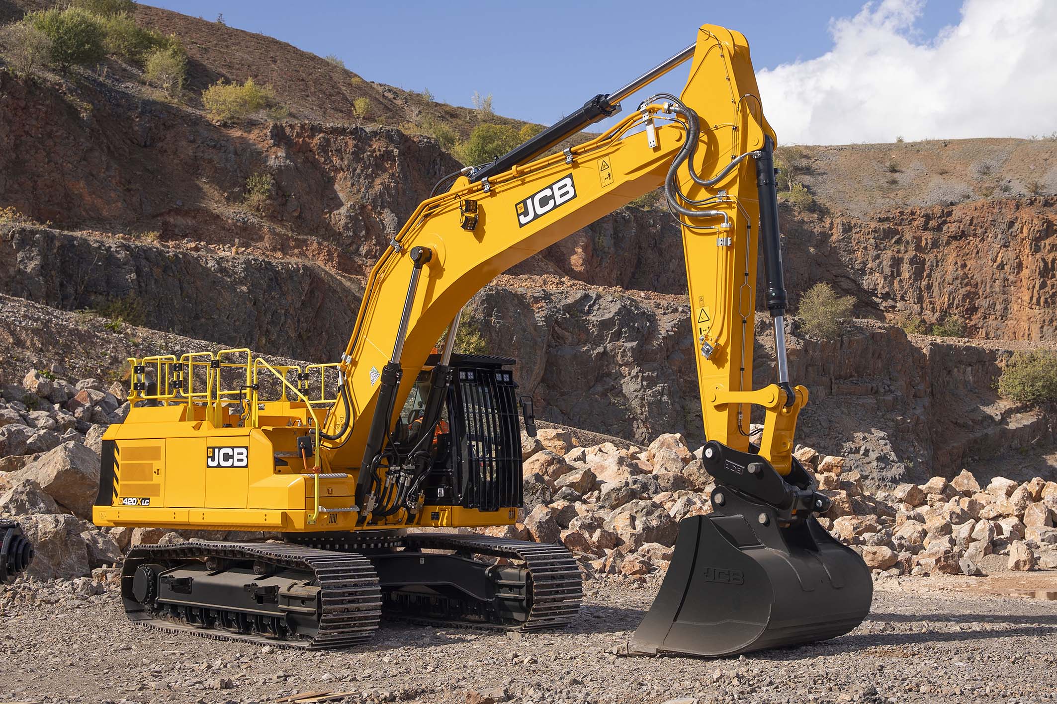 JCB presenta l’escavatore cingolato 420X ad elevata produttività